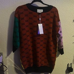 It’s a small but it fits like a medium